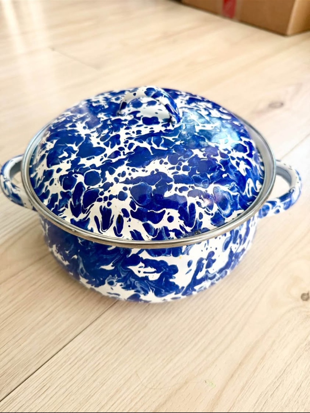 New golden rabbit 4qt Dutch oven